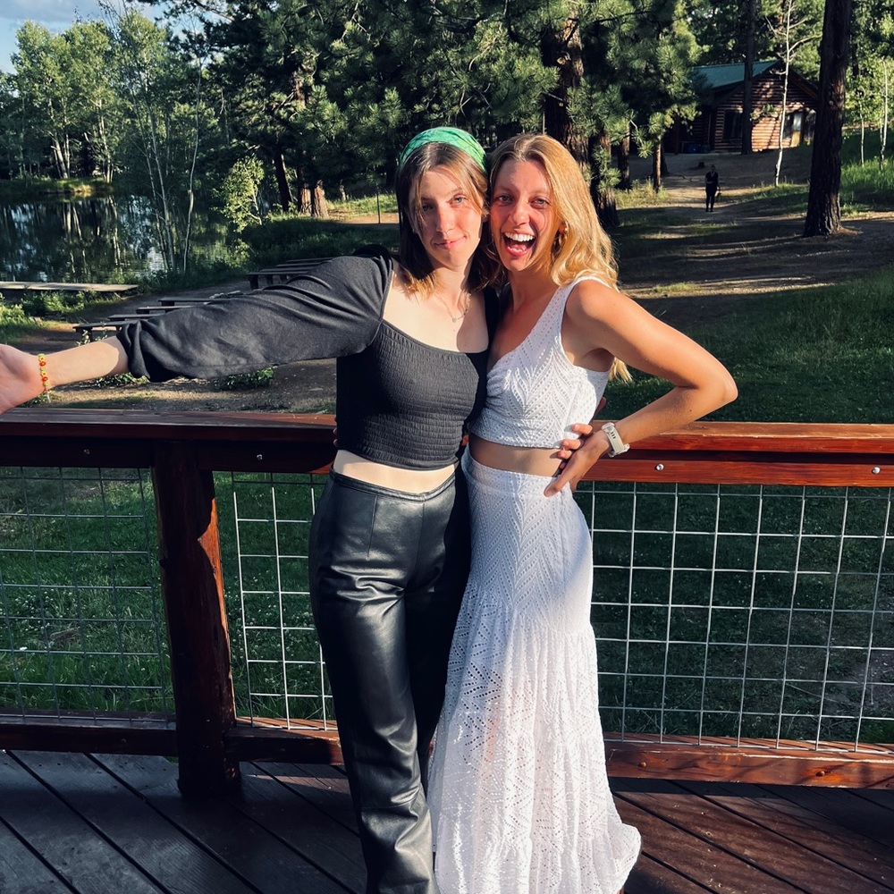 Meet your Posher, Afton